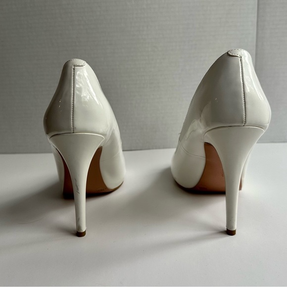 BCBG patent leather white heels - Picture 2 of 3